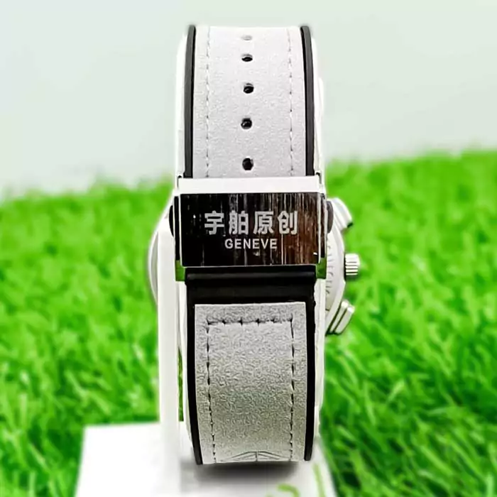 Hublot Classic Fusion Watch – Premium Gift Box - Image 3